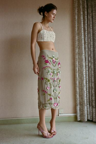 FALDA HILO METALIZADO ABALORIOS - rosa claro de Zara