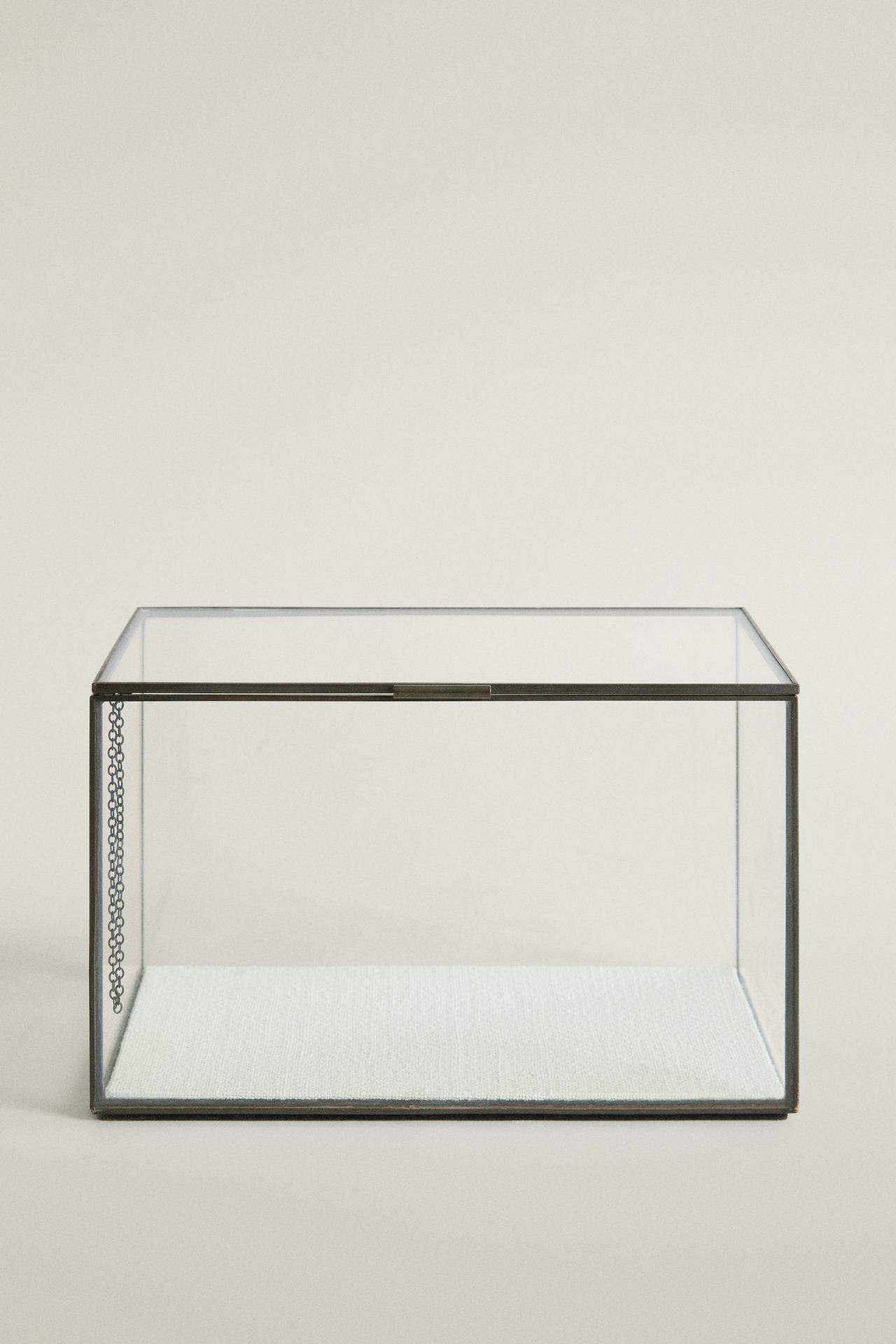JEWELRY BOX WITH BLACK METAL BORDER — Black