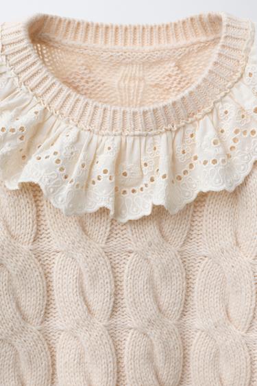 PULL EN MAILLE À TORSADES AVEC COL EN DENTELLE - Écru de Zara - Image 2