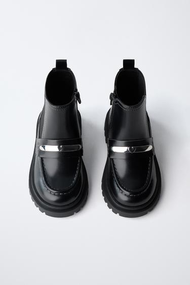 ANKLE BOOTS WITH METAL DETAIL - Black by Zara