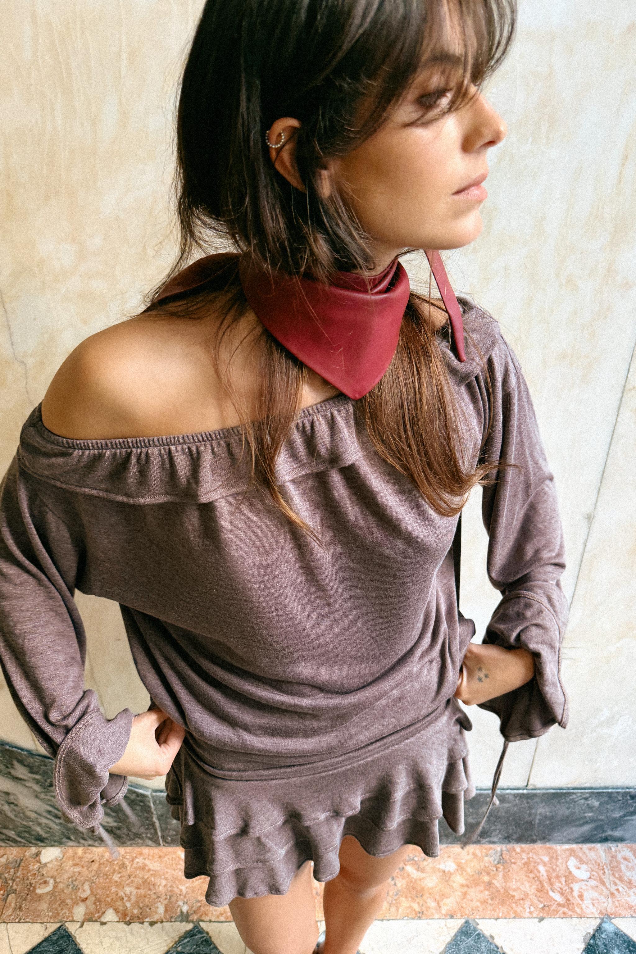 SOFT RUFFLED TOP