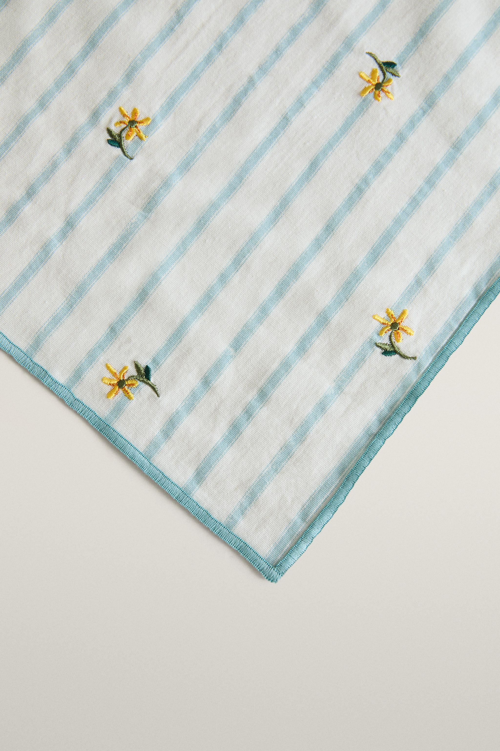 STRIPED EMBROIDERED FLORAL NAPKINS (SET OF 2)