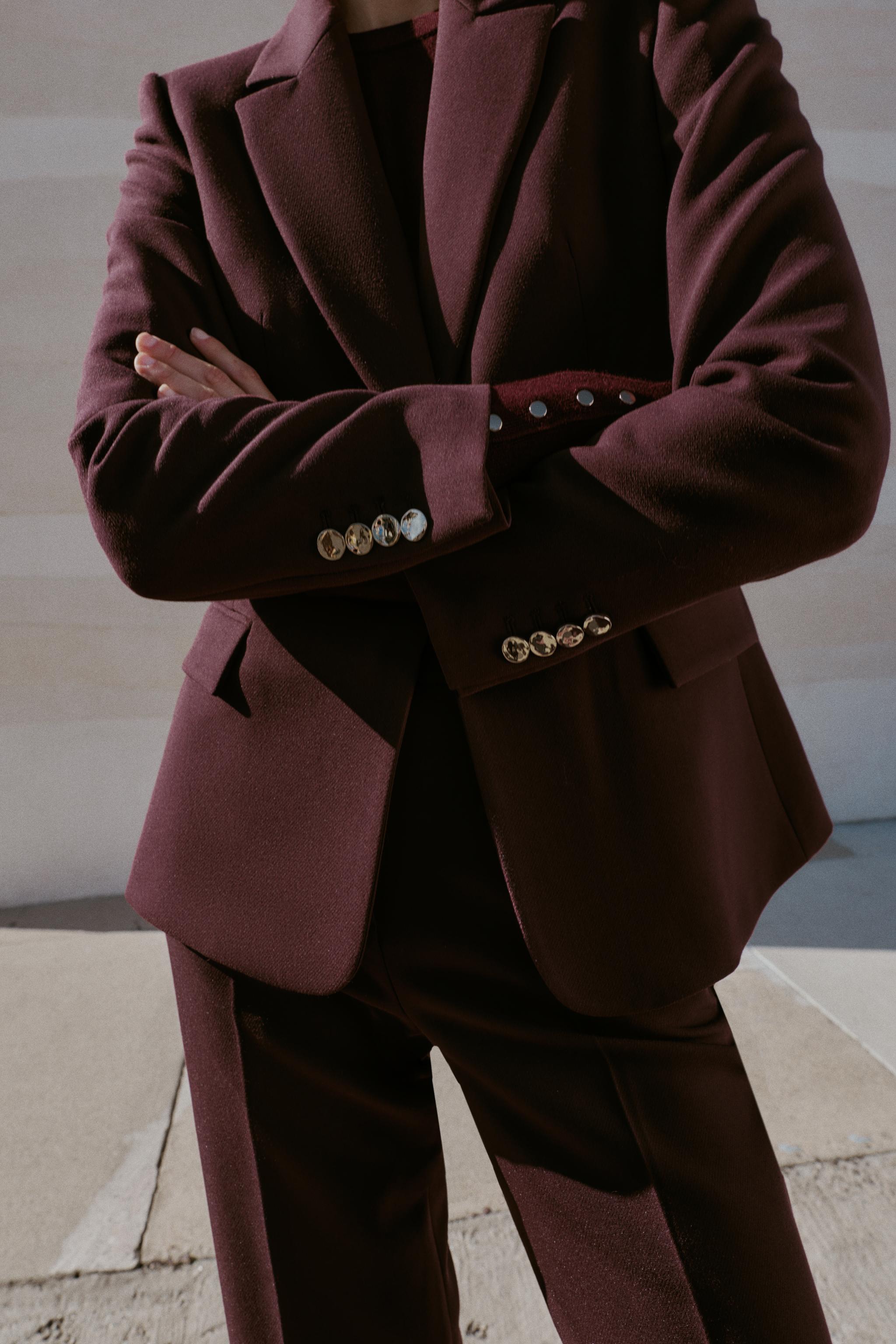 TAILORED BLAZER WITH SHOULDER PADS