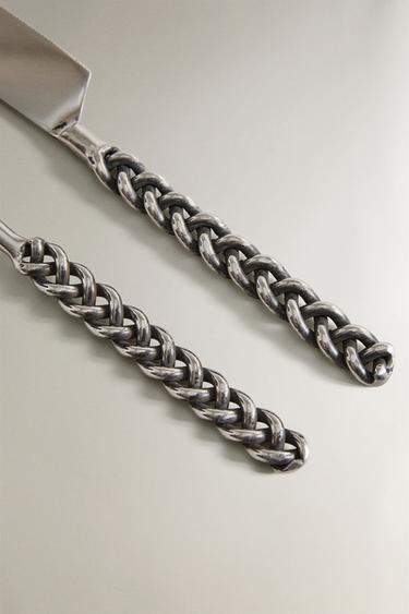 ENSEMBLE PANTOUFLES À BOUT OUVERT ET COUTEAU À TARTE MANCHE TRESSÉ MÉTAL - Acier de Zara - Image 3