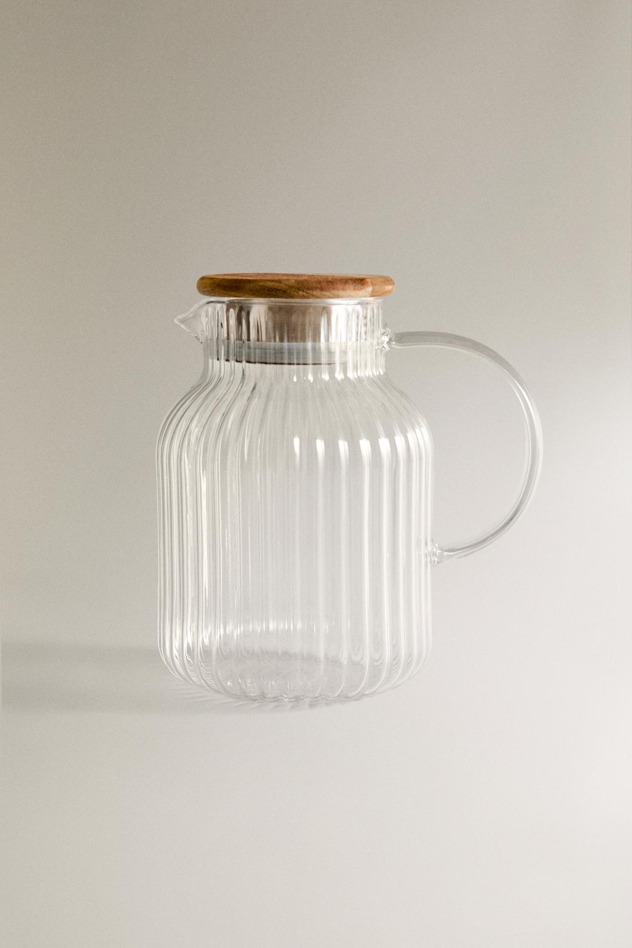 BOROSILICATE GLASS PITCHER WITH FILTER — Transparent