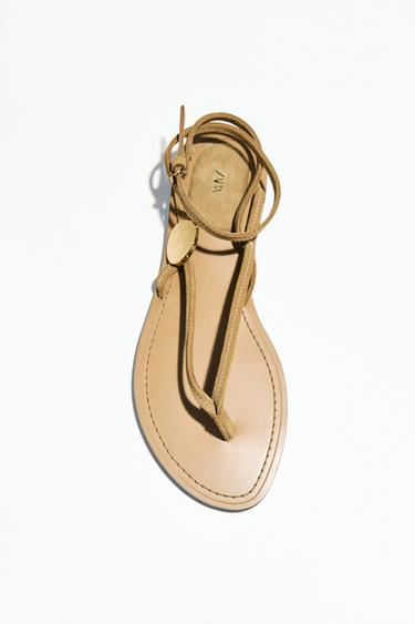 SPLIT SUEDE FLAT SANDALS WITH APPLIQUÉ - SAND/BROWN by Zara