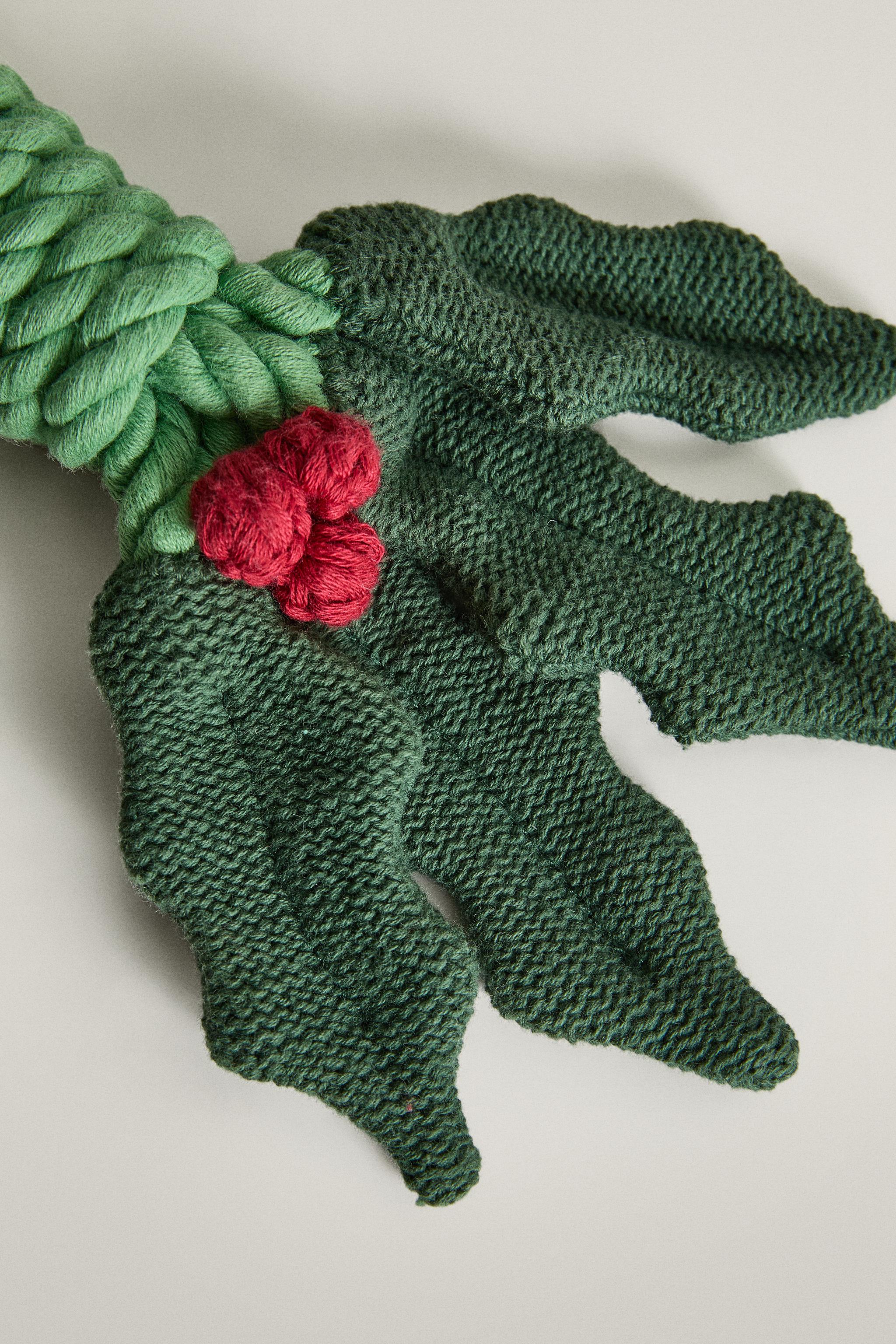 CHRISTMAS MISTLETOE PET TOY