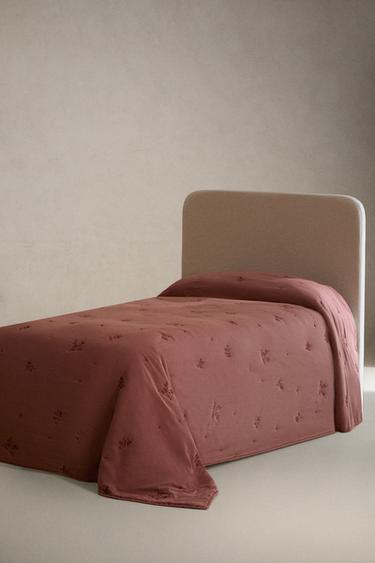 KIDS' MICKEY & MINNIE ©DISNEY QUILTED BEDSPREAD - Russet by Zara - Image 1