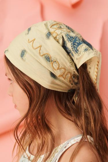 LIMITED EDITION EMBROIDERED PRINT BANDANA - Lime by Zara