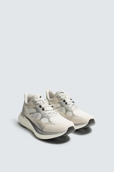 RUNNING TRAINERS - White by Zara
