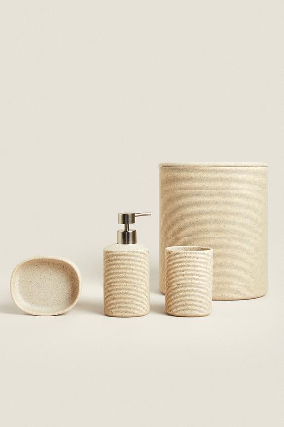 RESIN STRIPED BATHROOM ACCESSORY SET | ZARA Canada