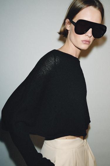 SHORT KNIT BATWING JUMPER - Black by Zara