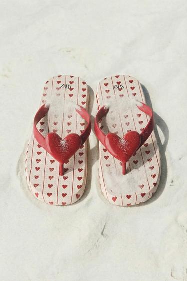 SANDALIA BAÑO CORAZÓN - Rojo de Zara