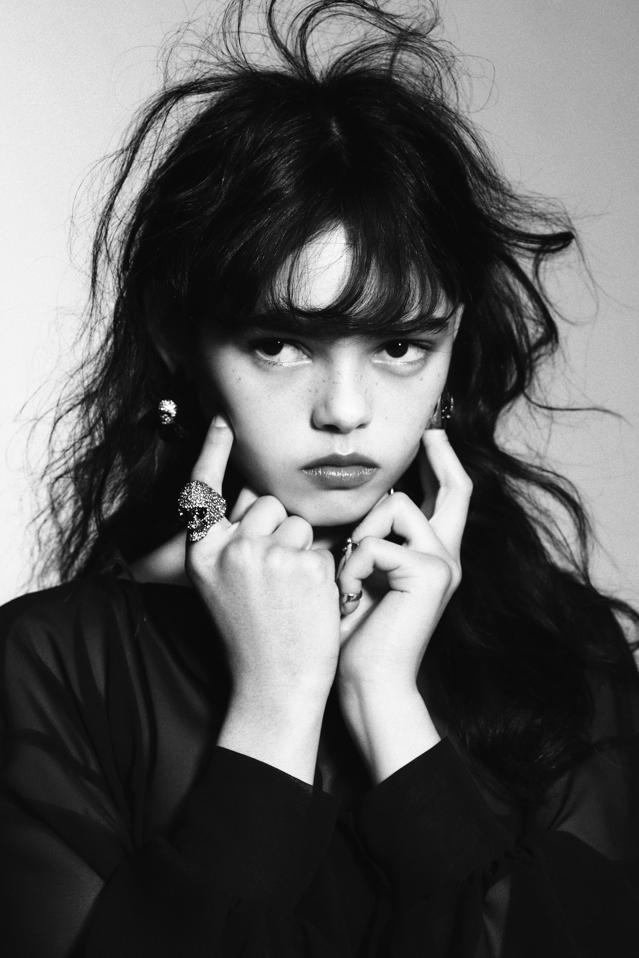 Желідегі жетілген үй қызметшісінің видеосын бляды Қара нәсілді адам порно кастинг өткізіп жатыр.