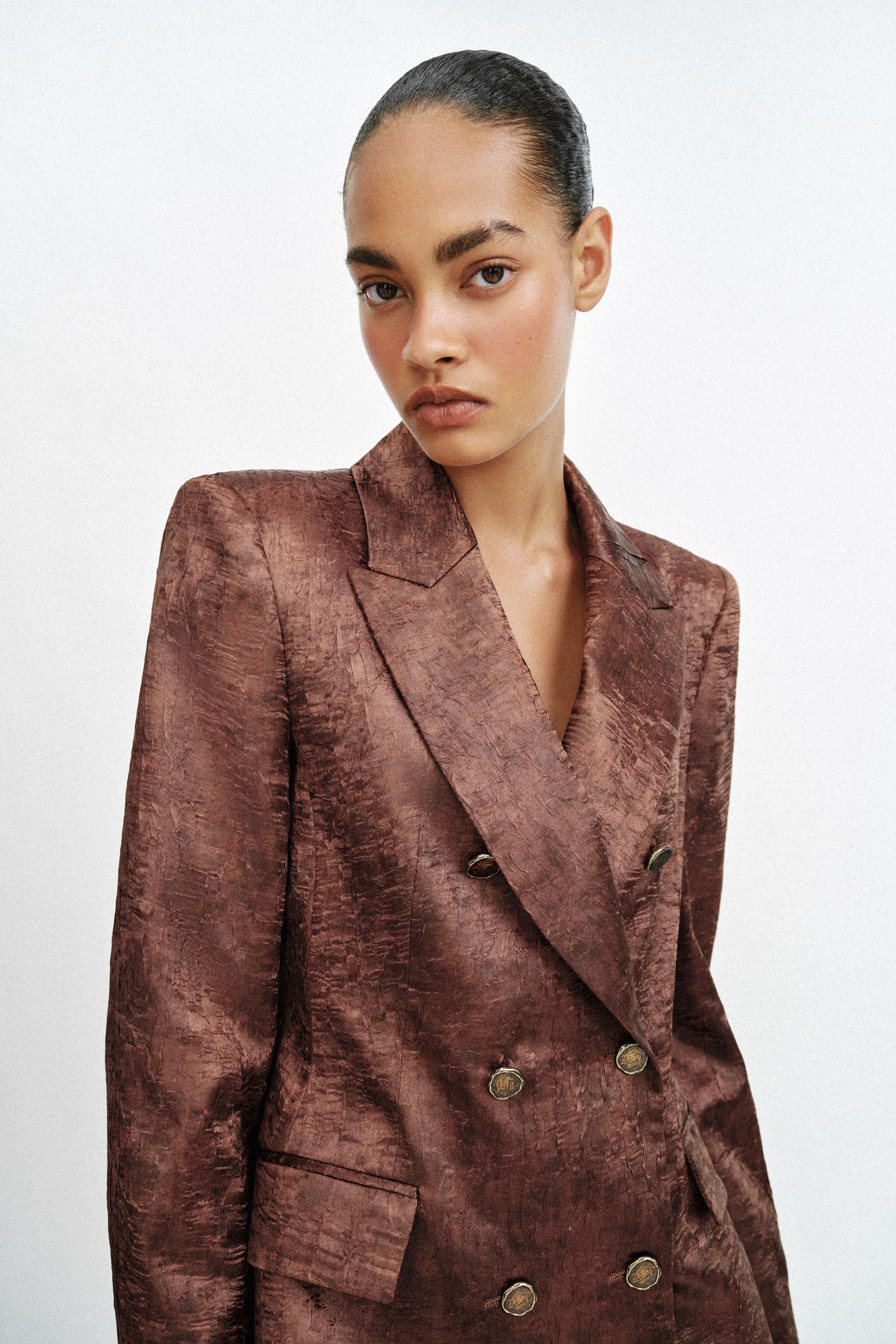WRINKLED LOOK SHOULDER PAD BLAZER