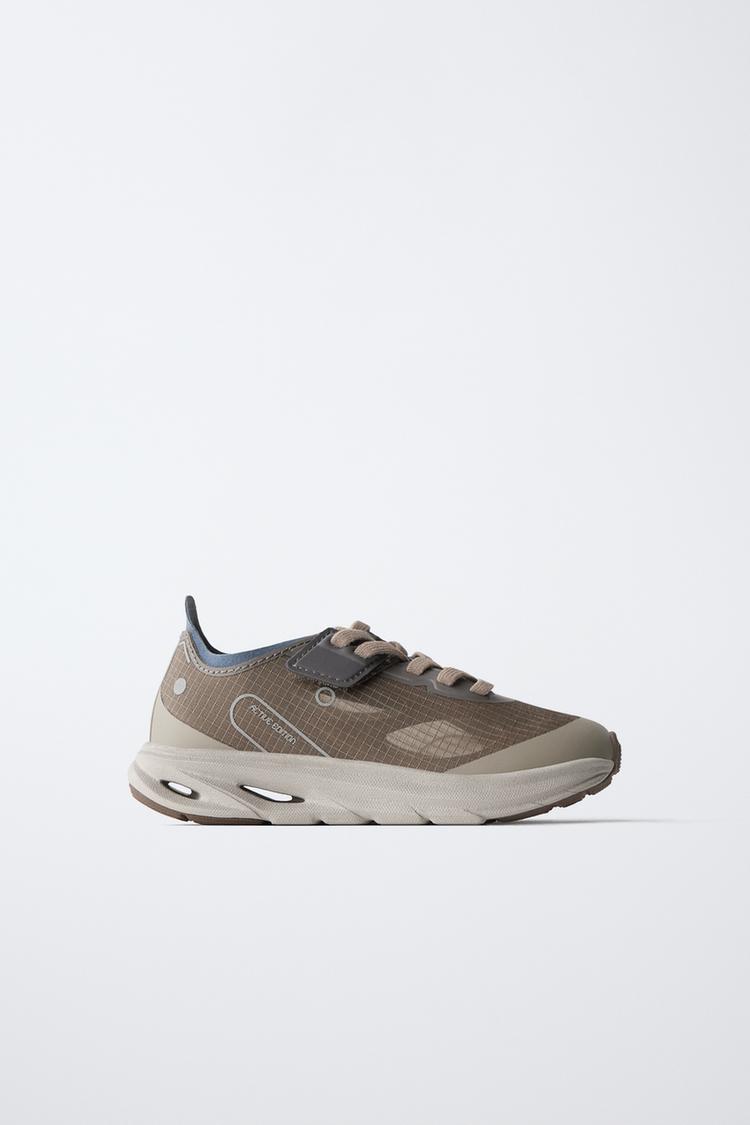 ZAPATILLA DEPORTIVA TÉCNICA