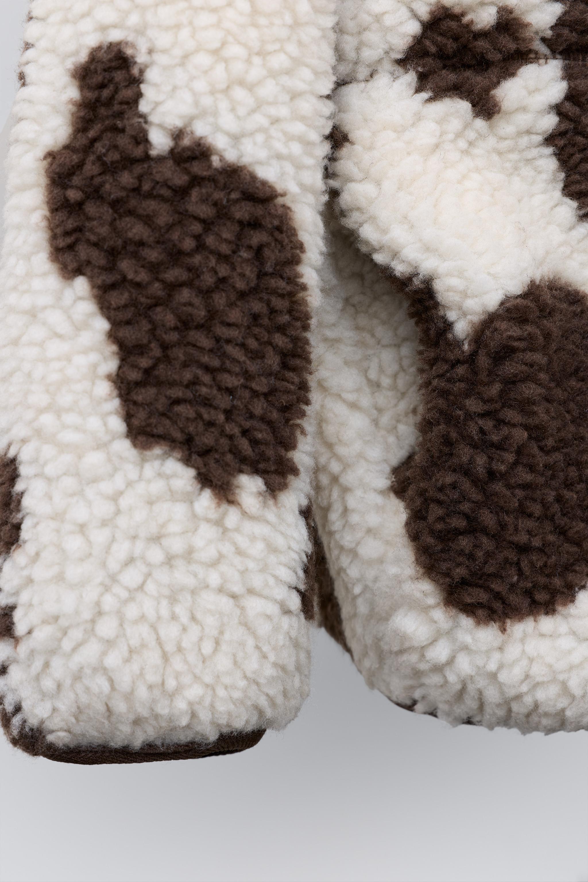 COW PRINT FLEECE JACKET