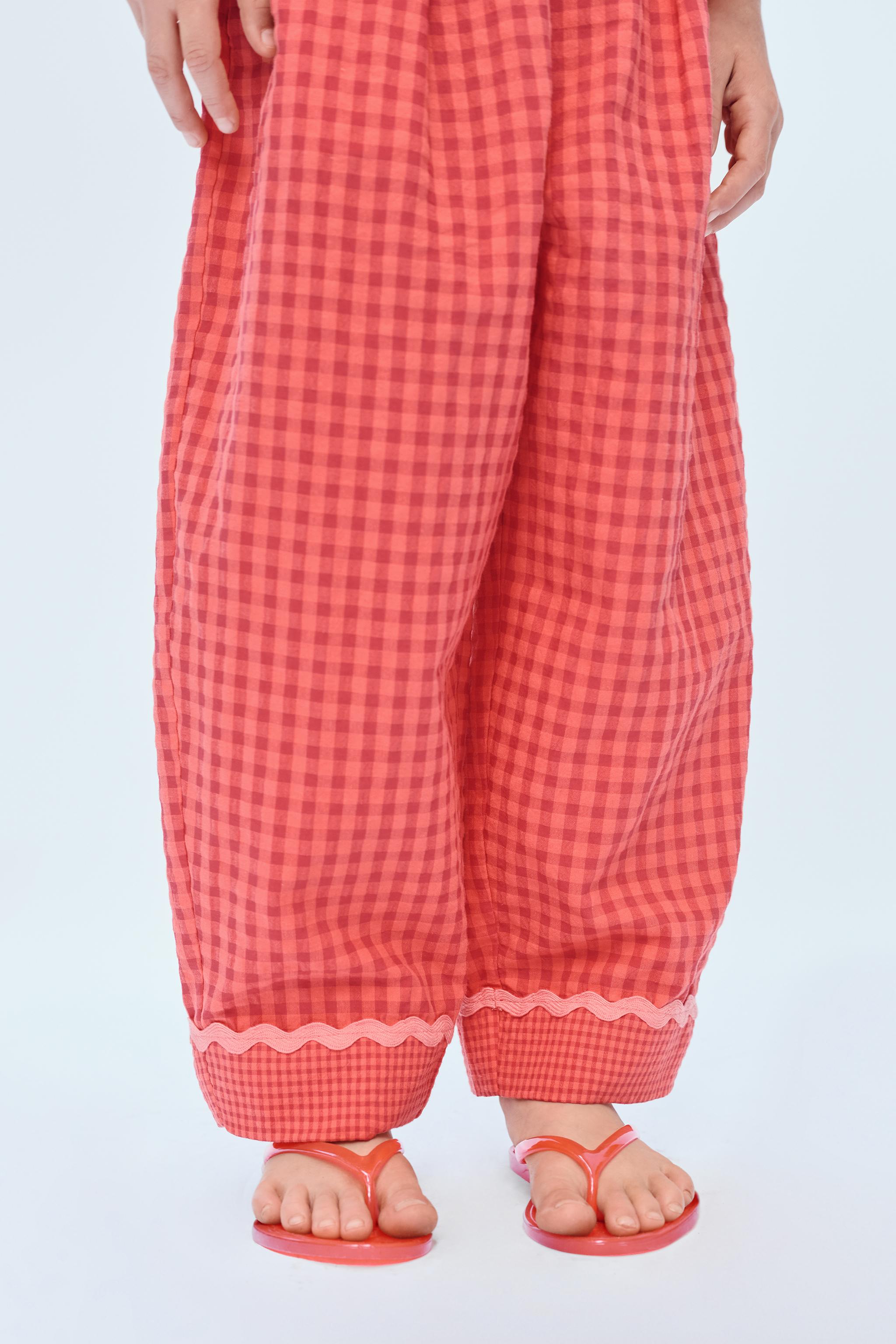 POOL SLIDE SANDALS — Red