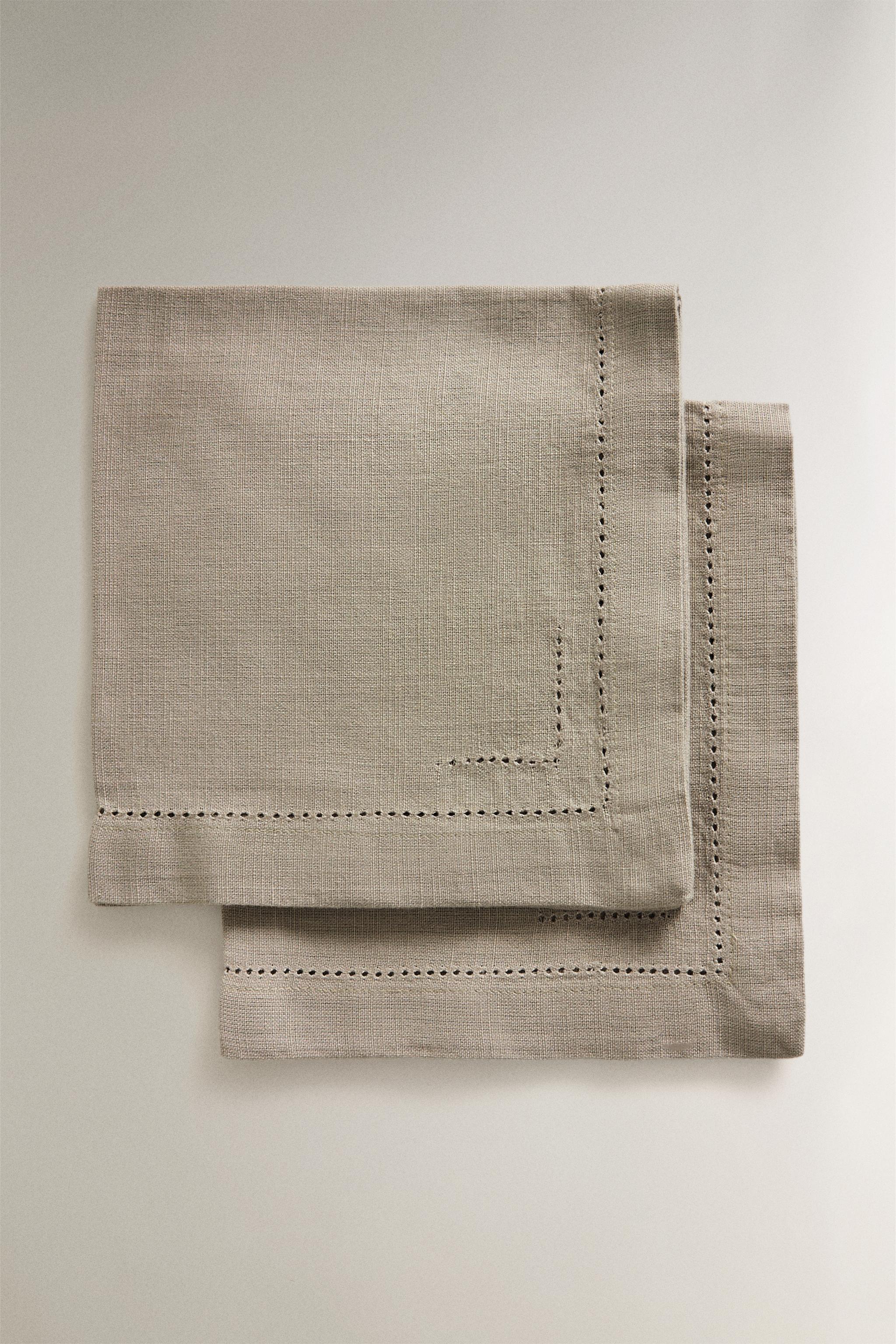 LOT DE SERVIETTES TABLE EN COTON À JOUR ÉCHELLE (LOT 2)