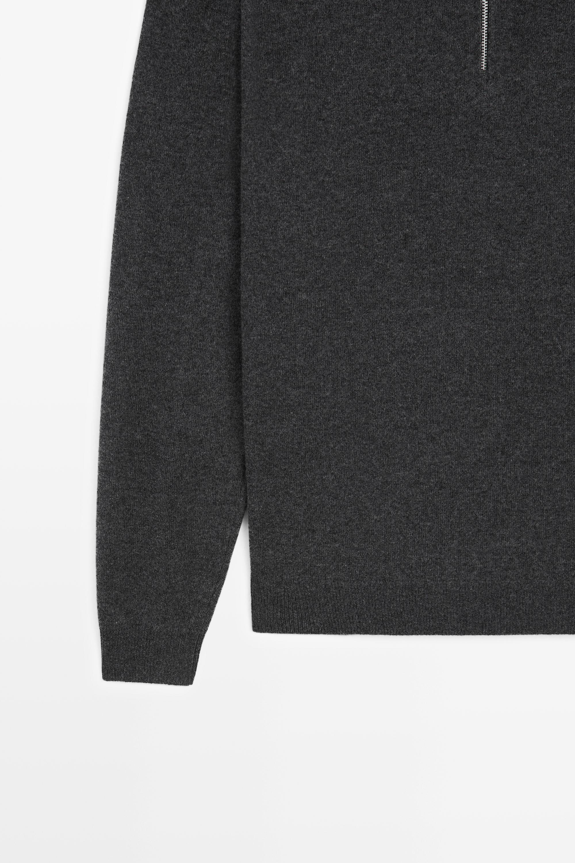 Mock neck knit sweater with zip