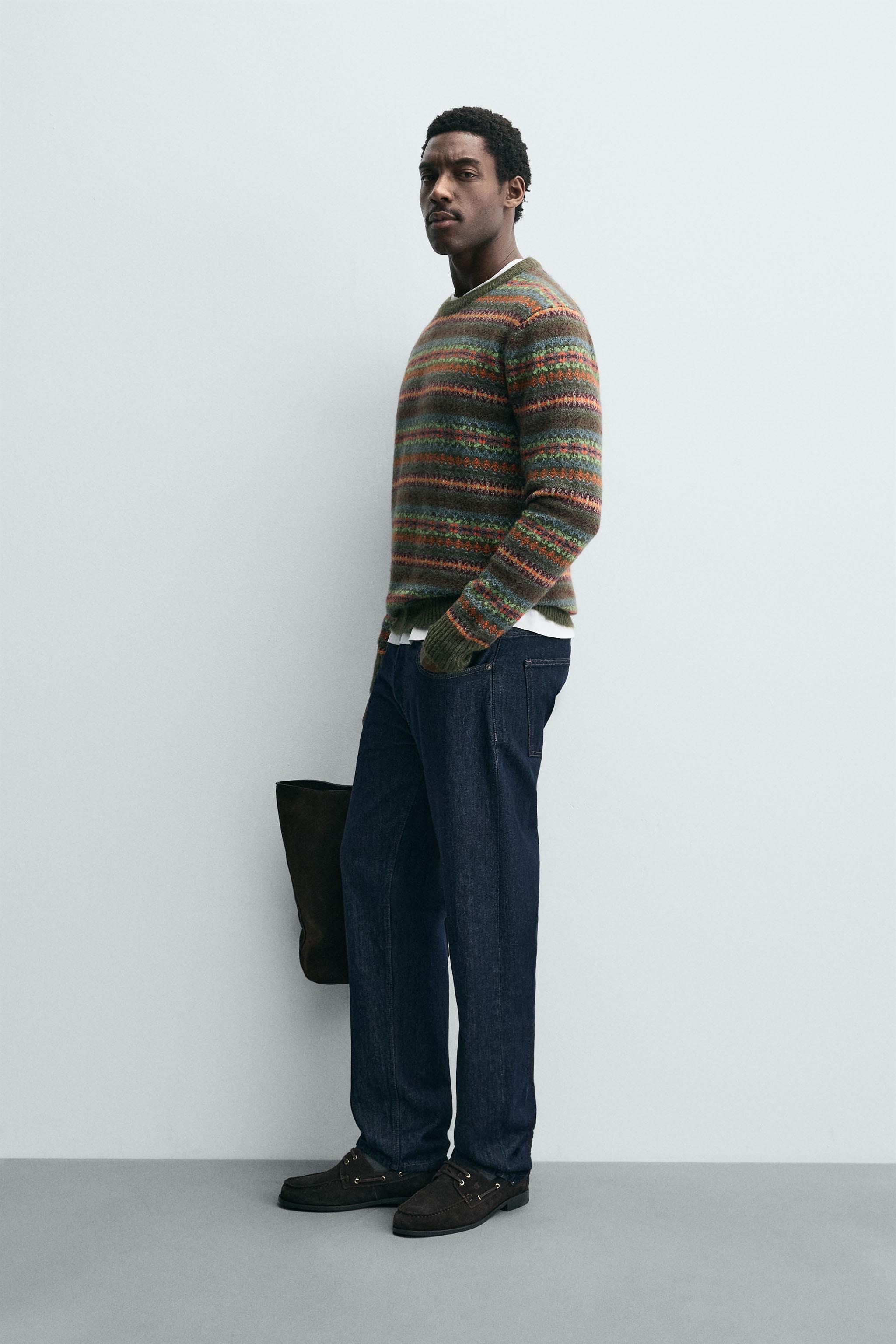 GEOMETRIC JACQUARD SWEATER