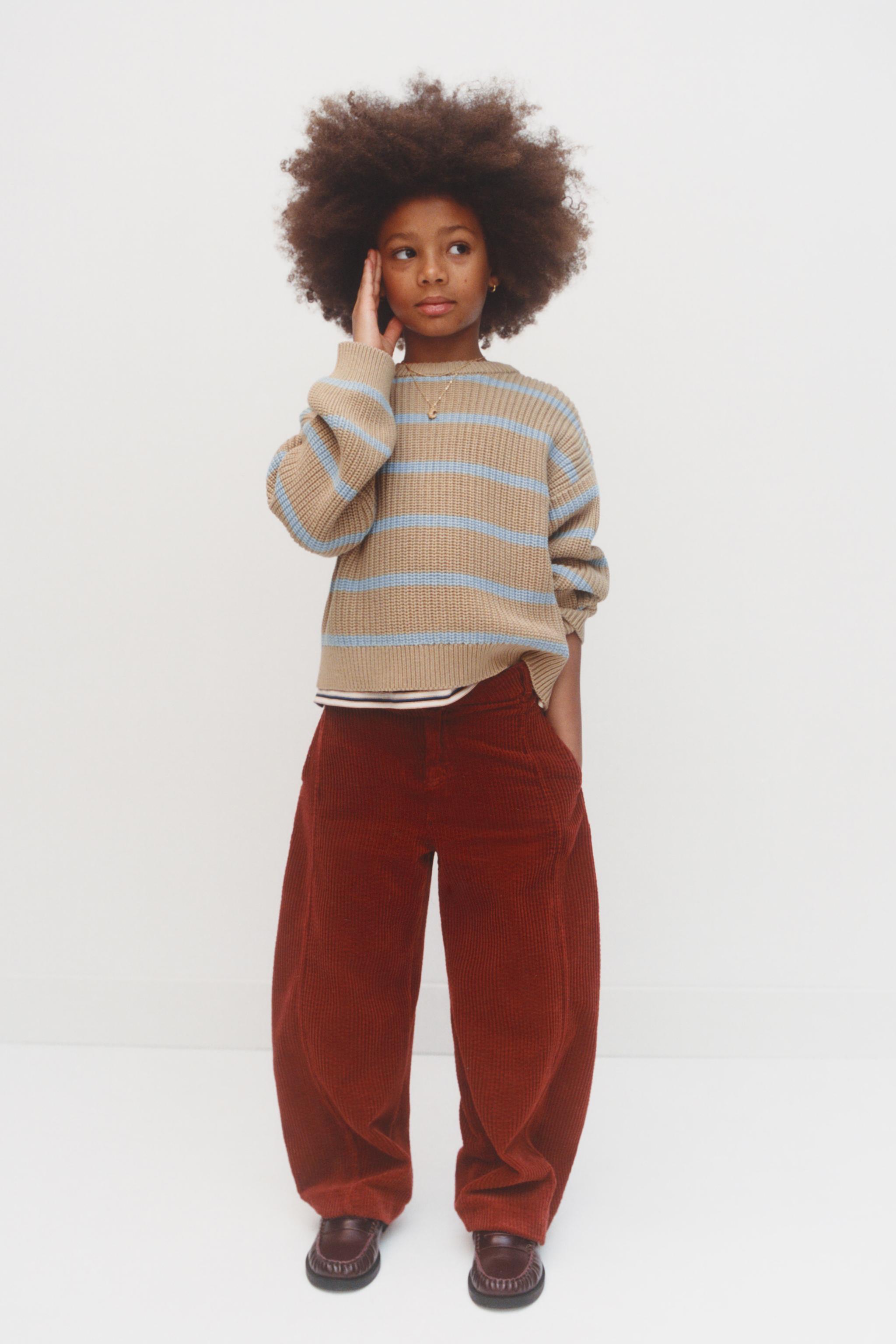 PULL EN MAILLE À RAYURES