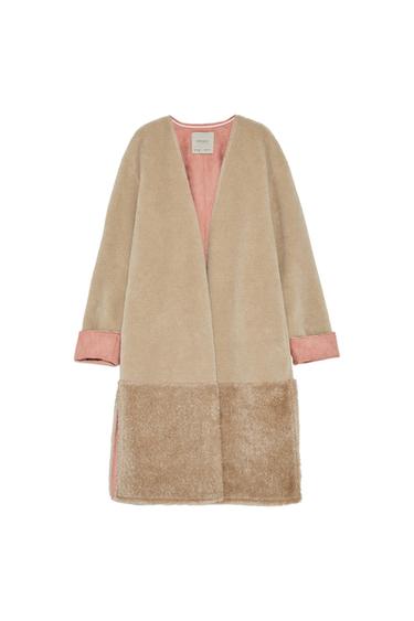 COAT WITH DOUBLE-SIDED EFFECT