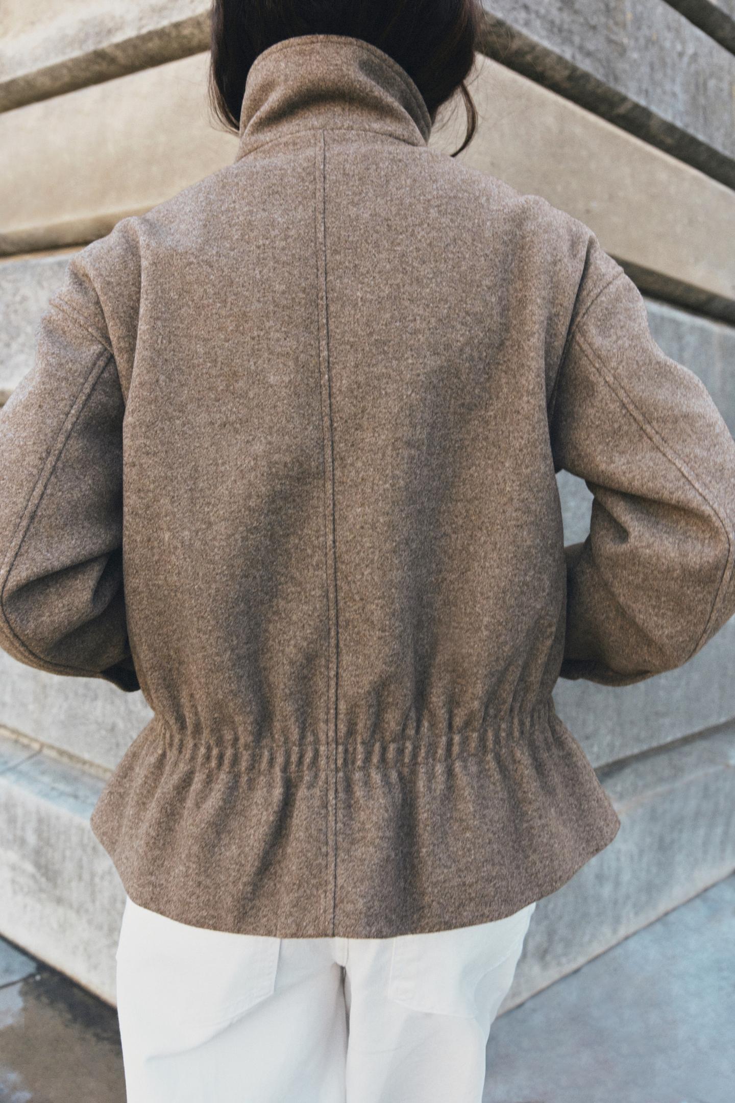 Женская куртка Zara Soft High Neck Gathered, цвет: Коричневый — фото 6