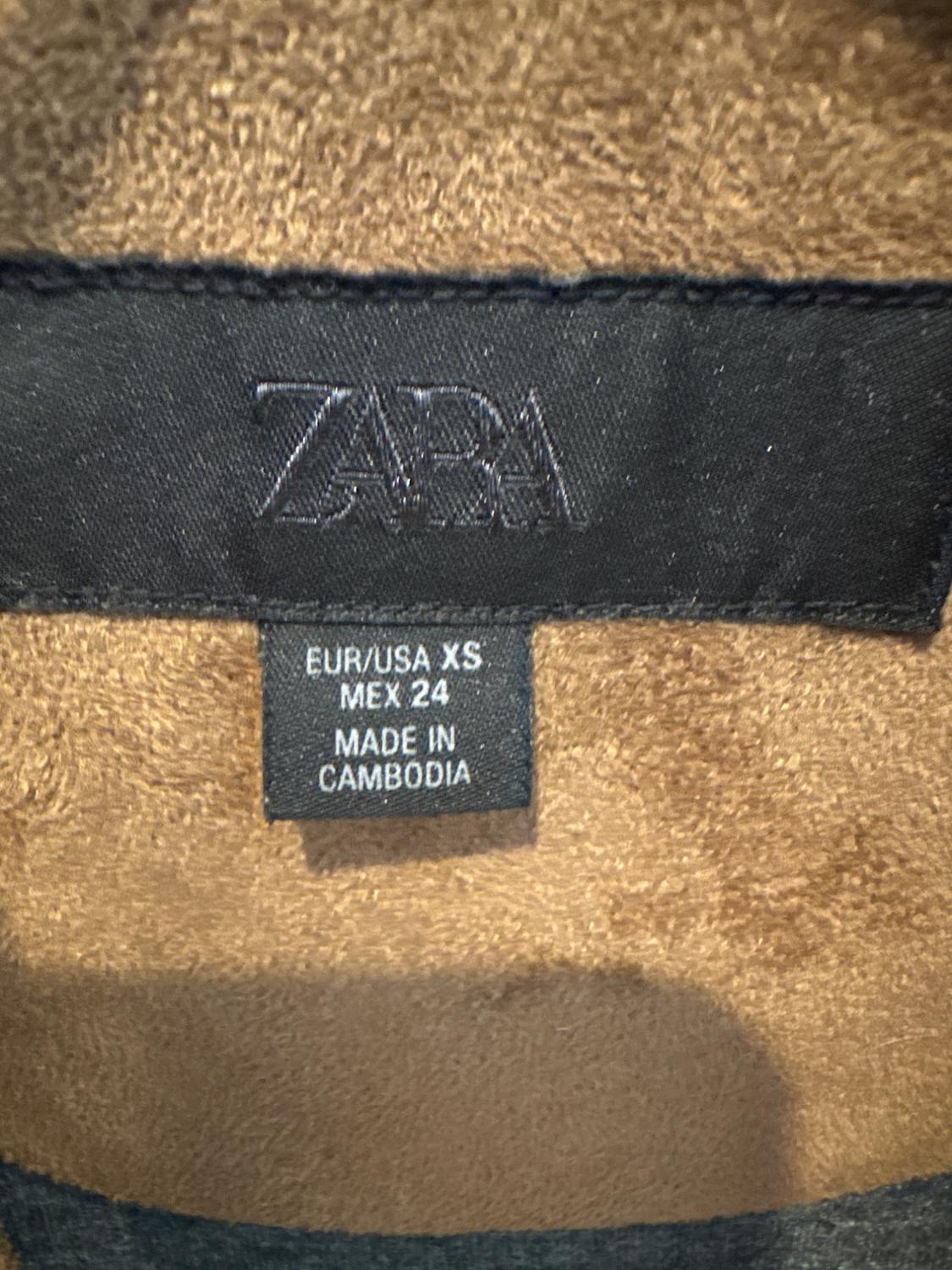 CHAQUETA CORTA EFECTO ANTE - Image 6