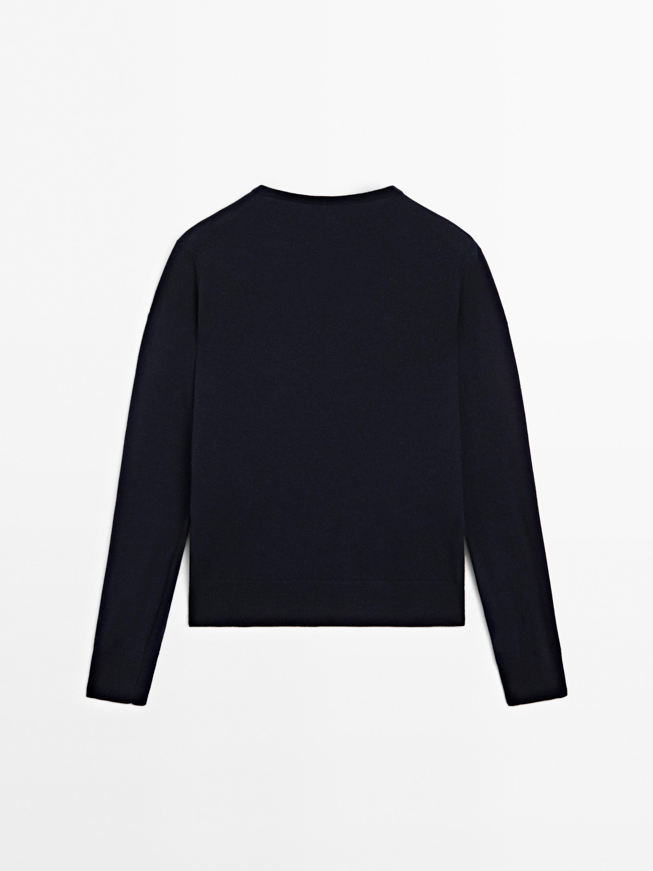Pull laine en maille à col V
