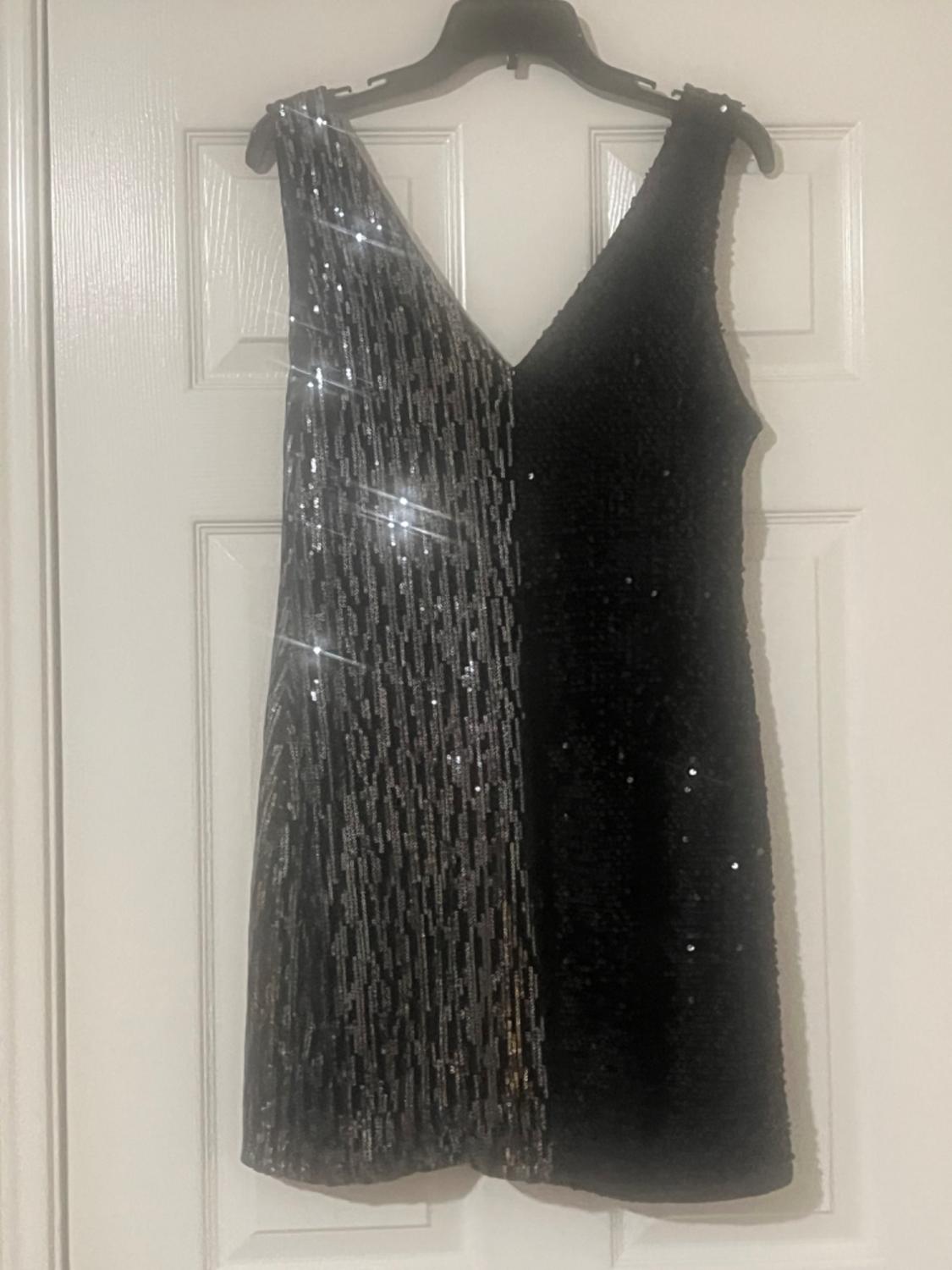VESTIDO COMBINADO LENTEJUELA