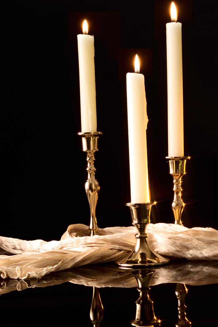 GOLD CHRISTMAS CANDLESTICK — Golden