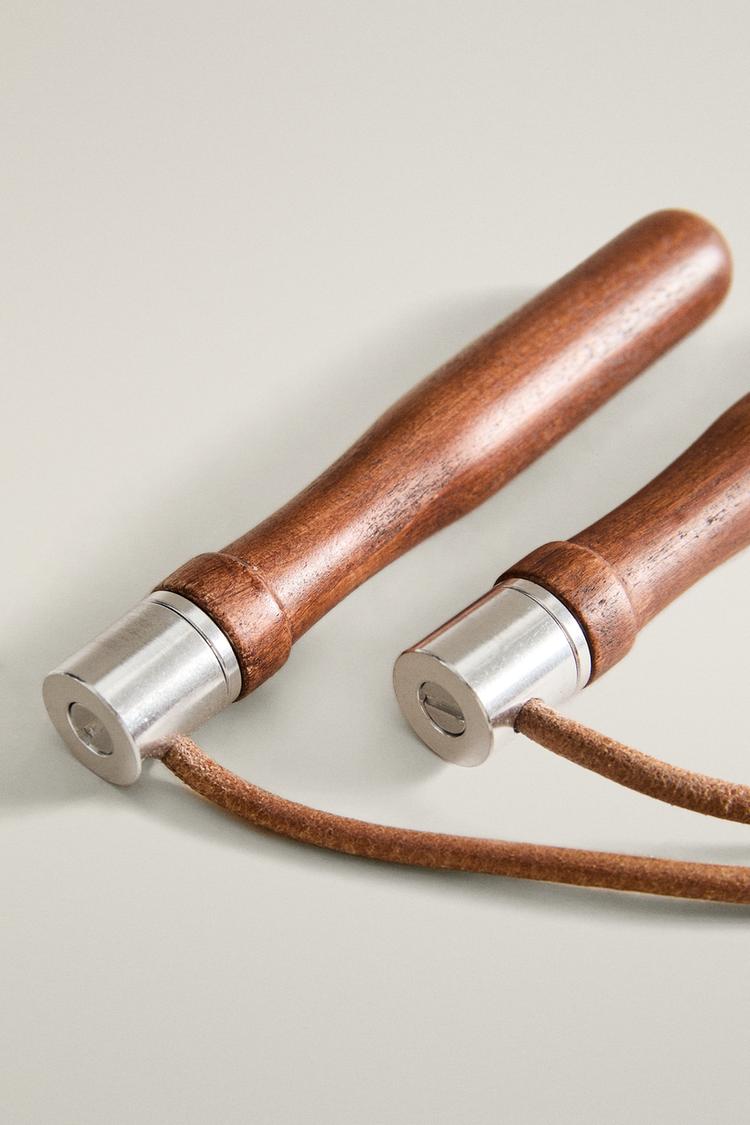 LEATHER SPORTS JUMP ROPE — Brown
