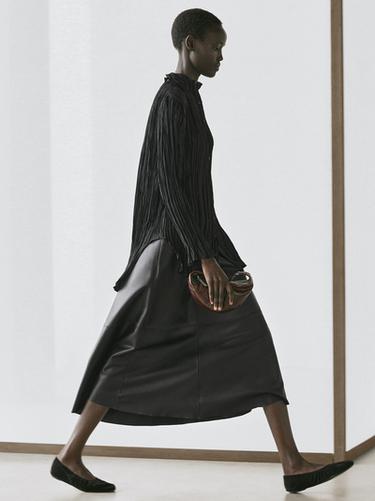 Chemisier fluide plissé - Noir de Zara