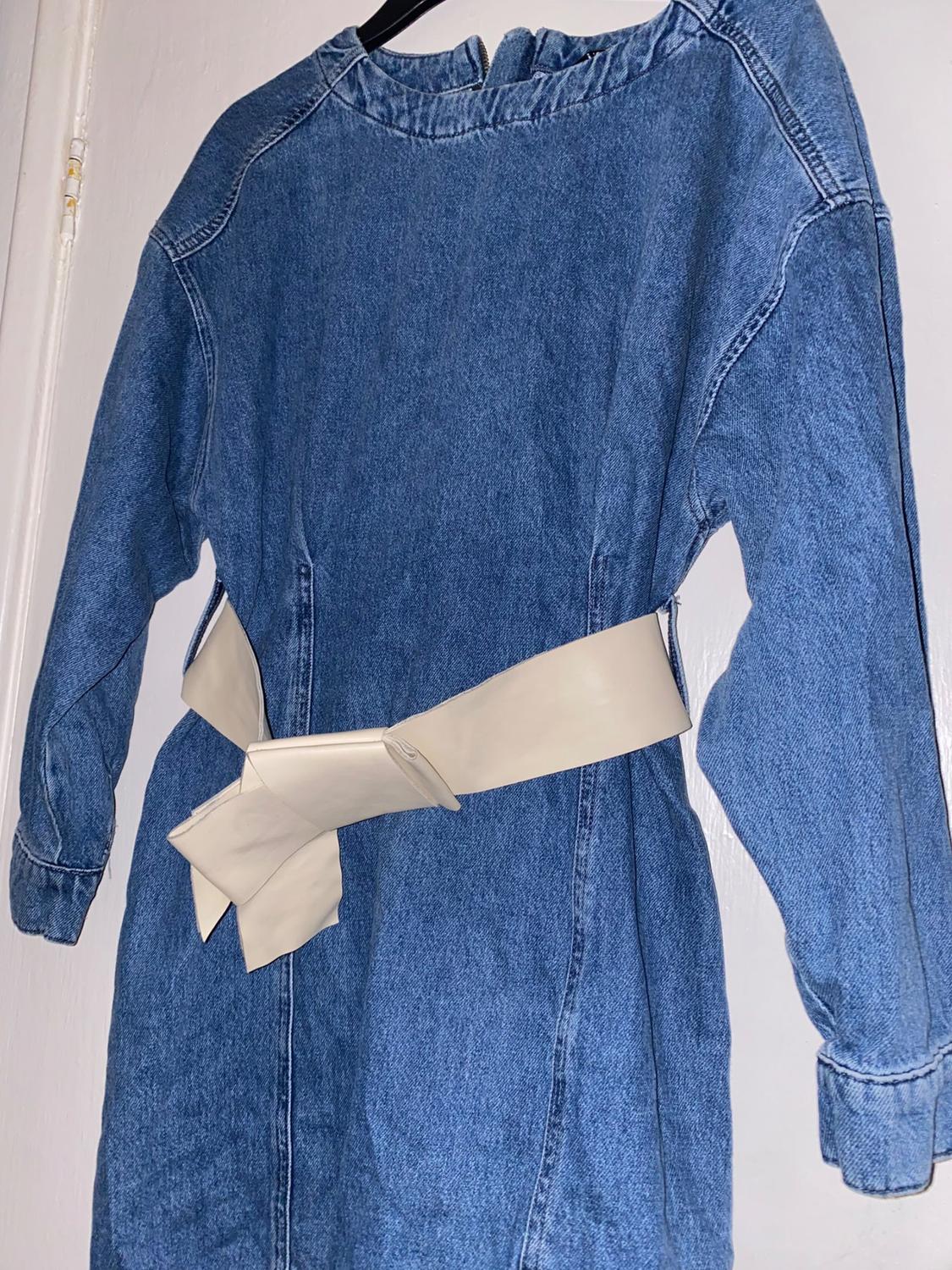 DENIM DRESS WITH BELT