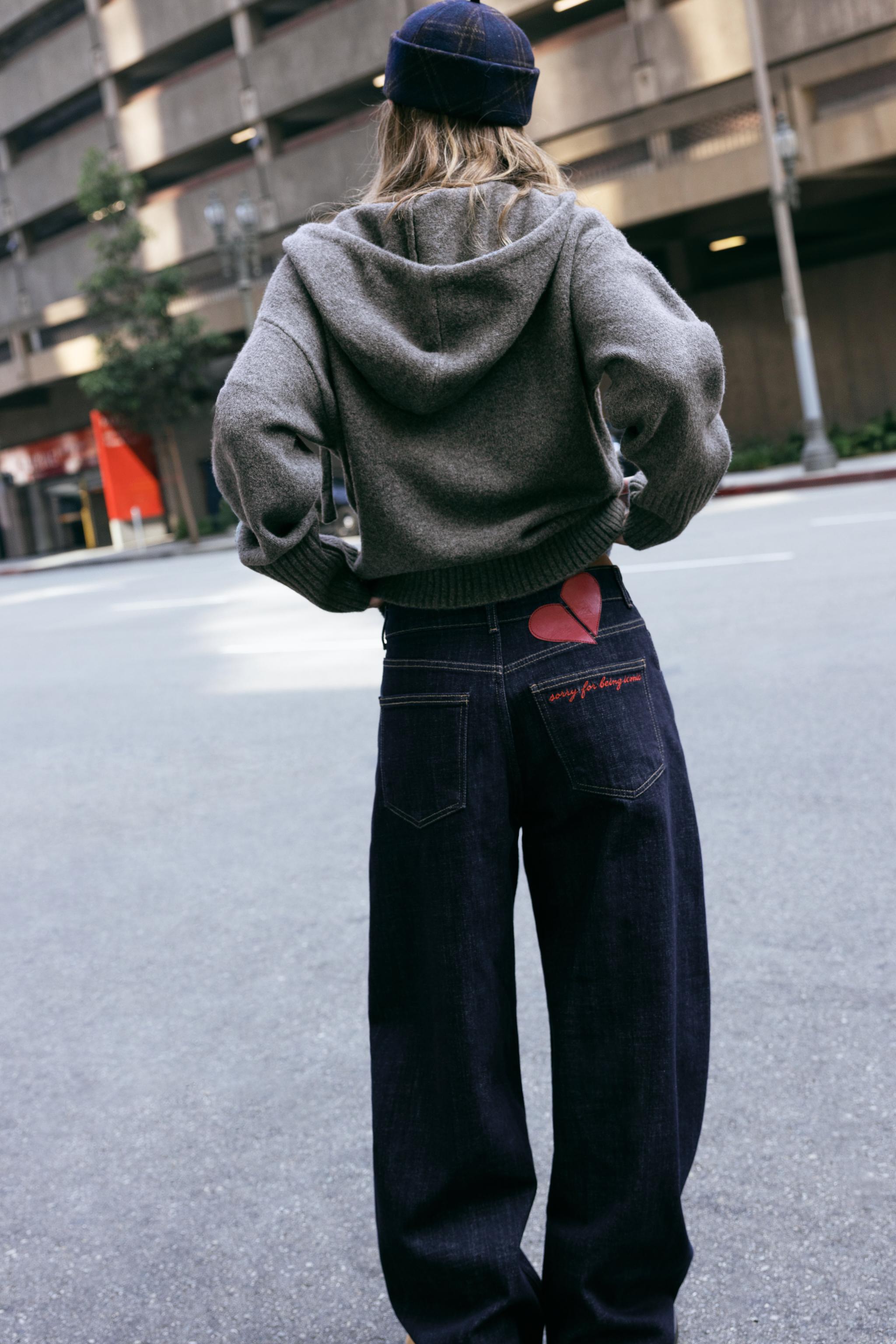HOODED KNIT SWEATSHIRT
