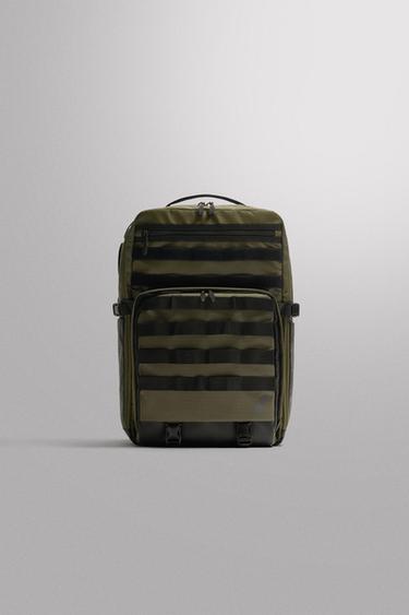 MOCHILA DEPORTIVA 37L - Verde Caqui de Zara