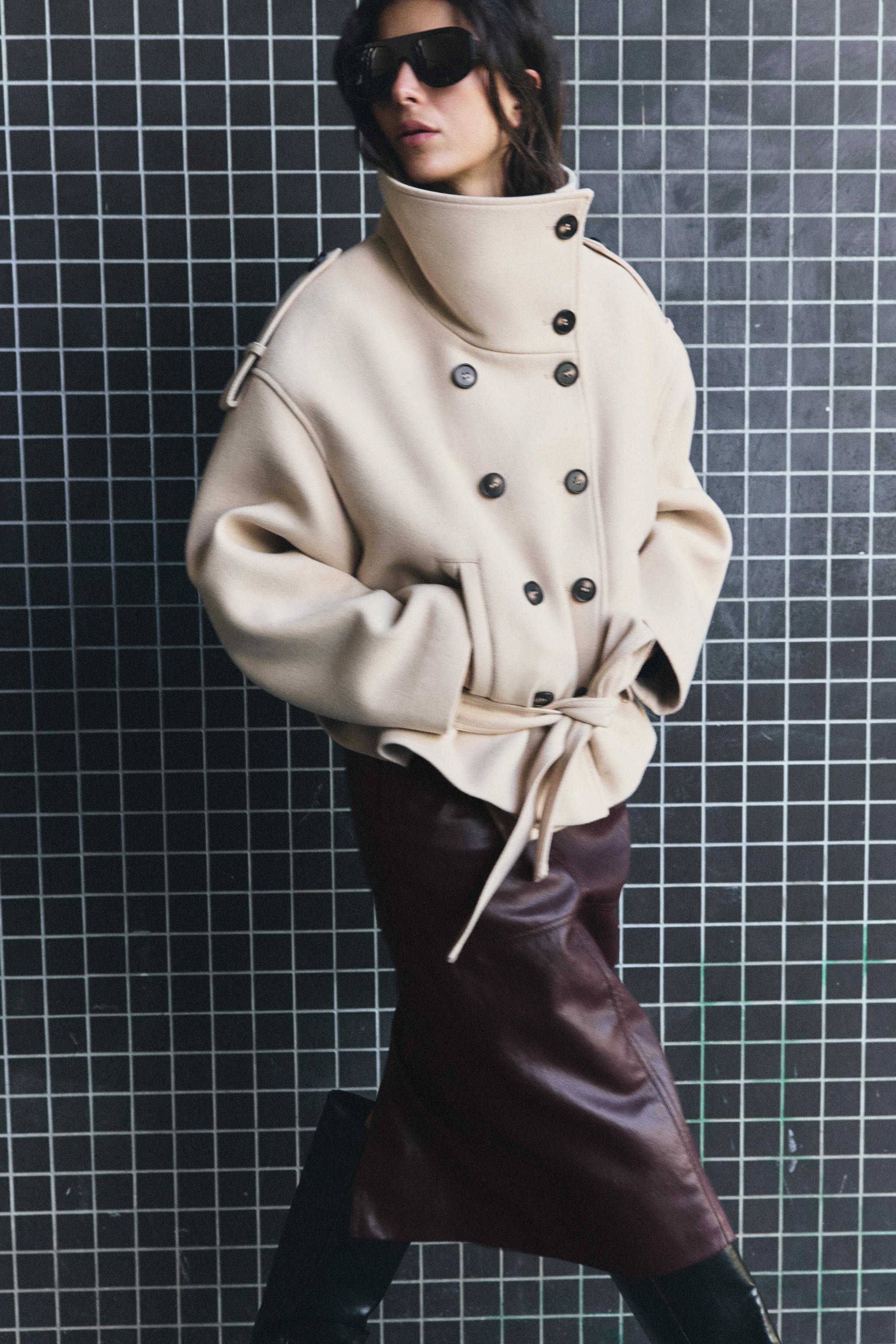 HIGH-NECK BELTED SHORT COAT