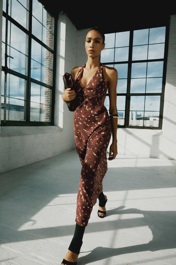VESTIDO HALTER SATINADO - Khaki de Zara - Imagen 0