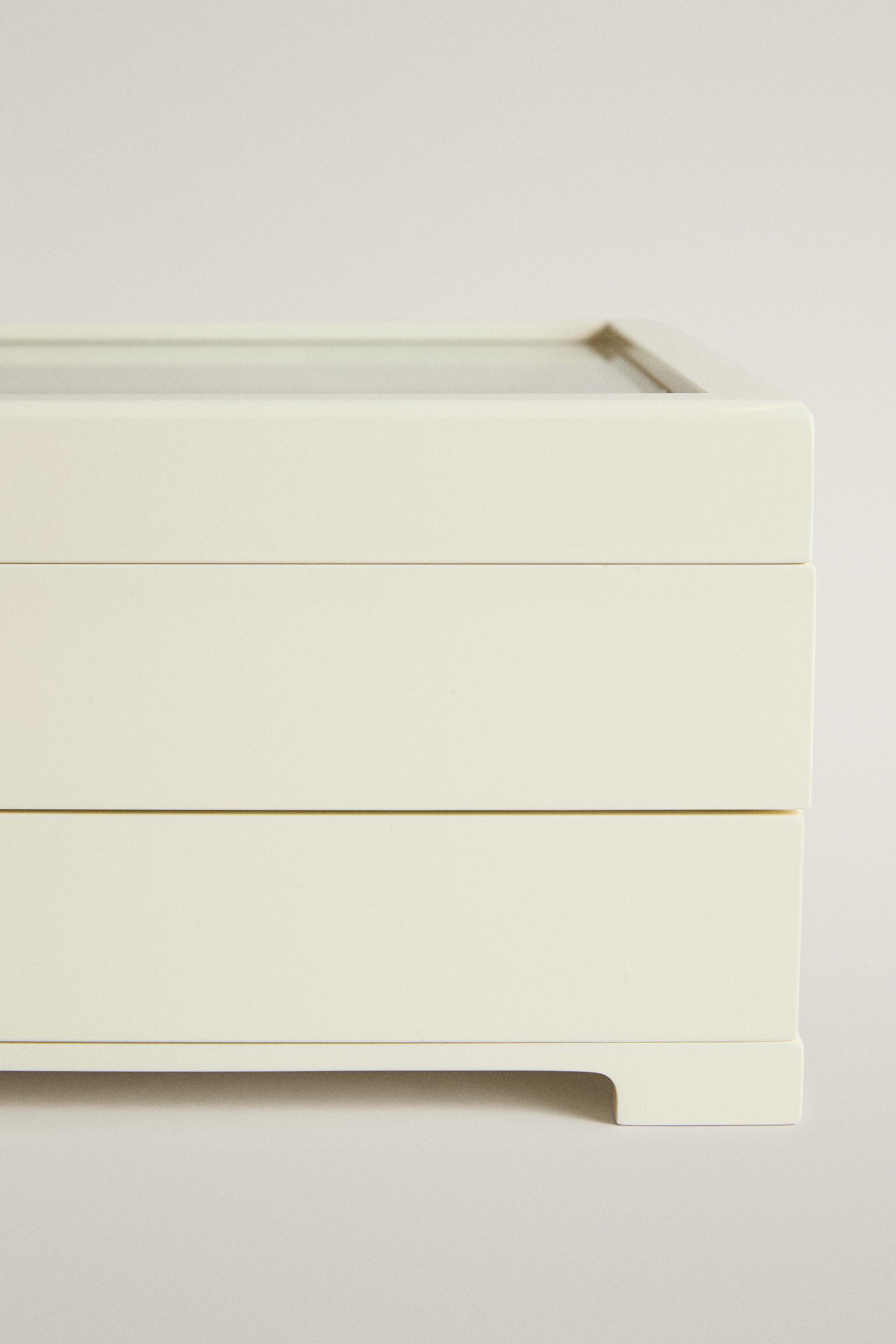 LACQUERED JEWELRY BOX WITH A DRAWER AND LID