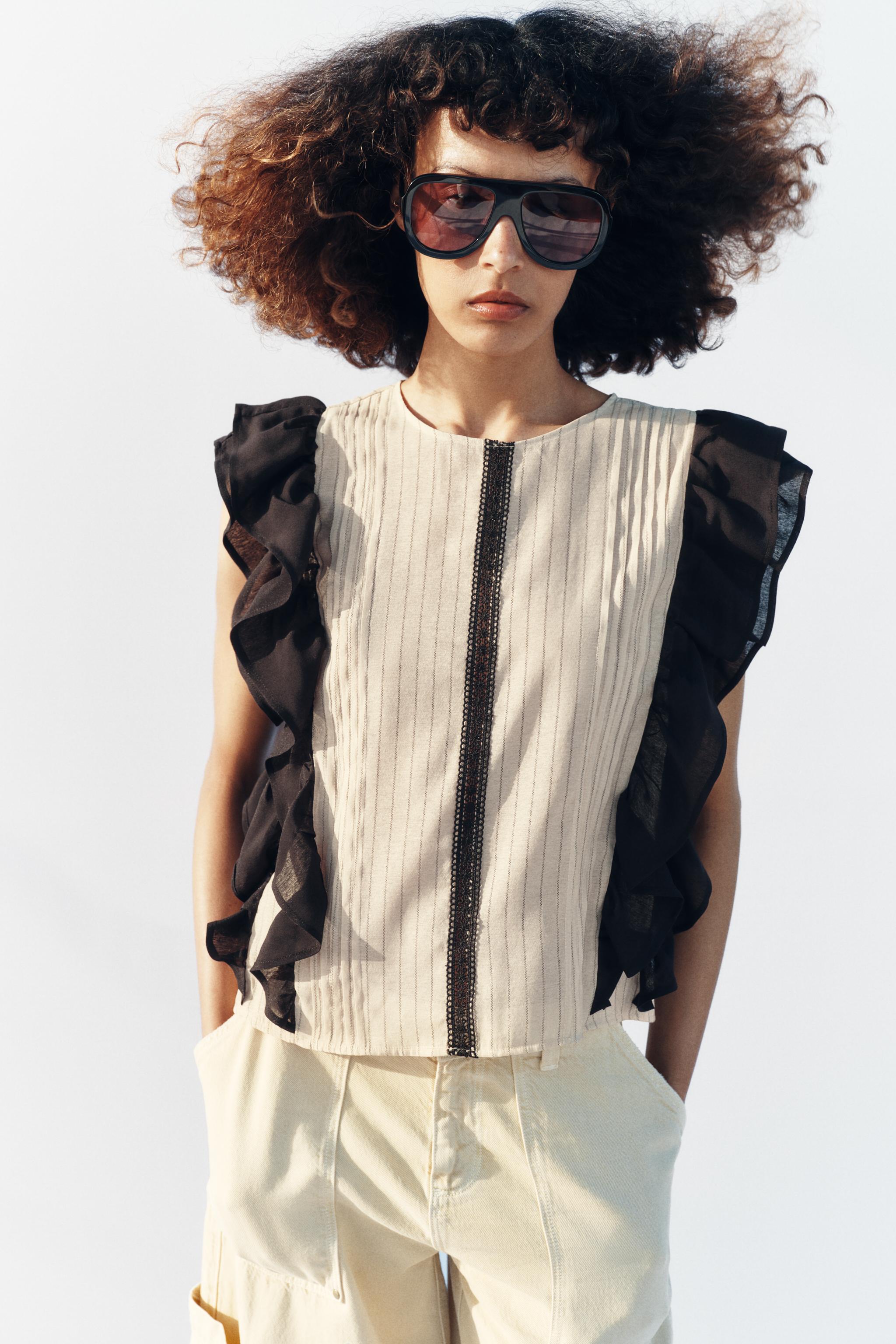 RUFFLED STRIPED BLOUSE