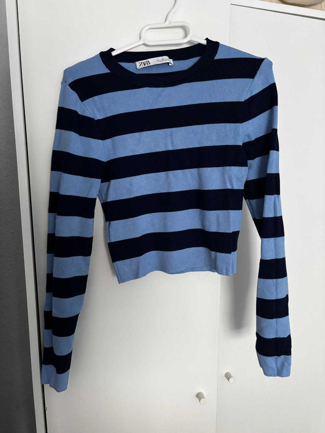 BASIC RIBBED KNIT SWEATER