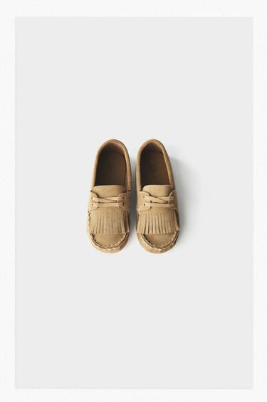 MOCASSINS EN CUIR - Marron sable de Zara