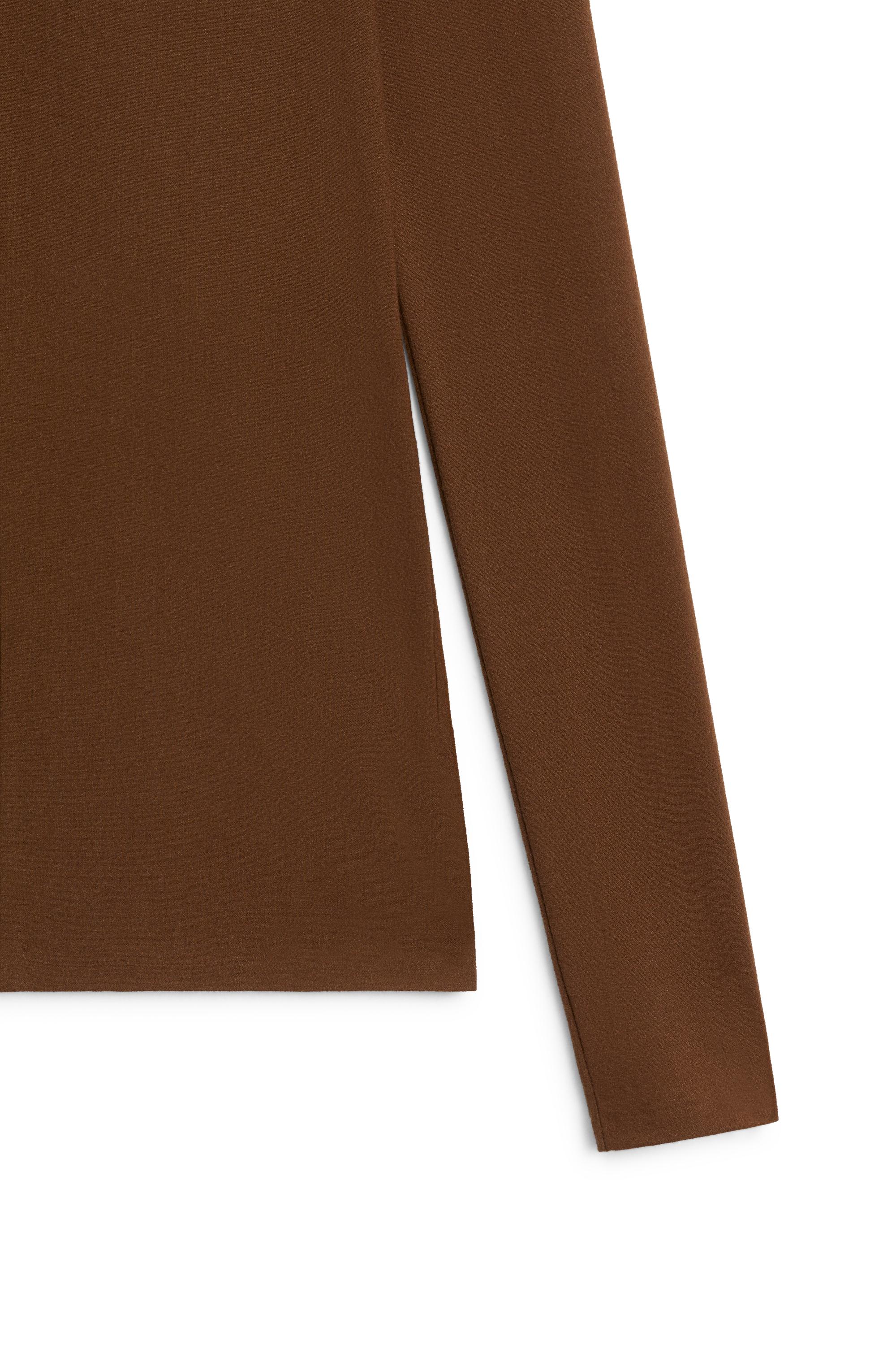 Stretch long sleeve v-neck top - LIMITED EDITION