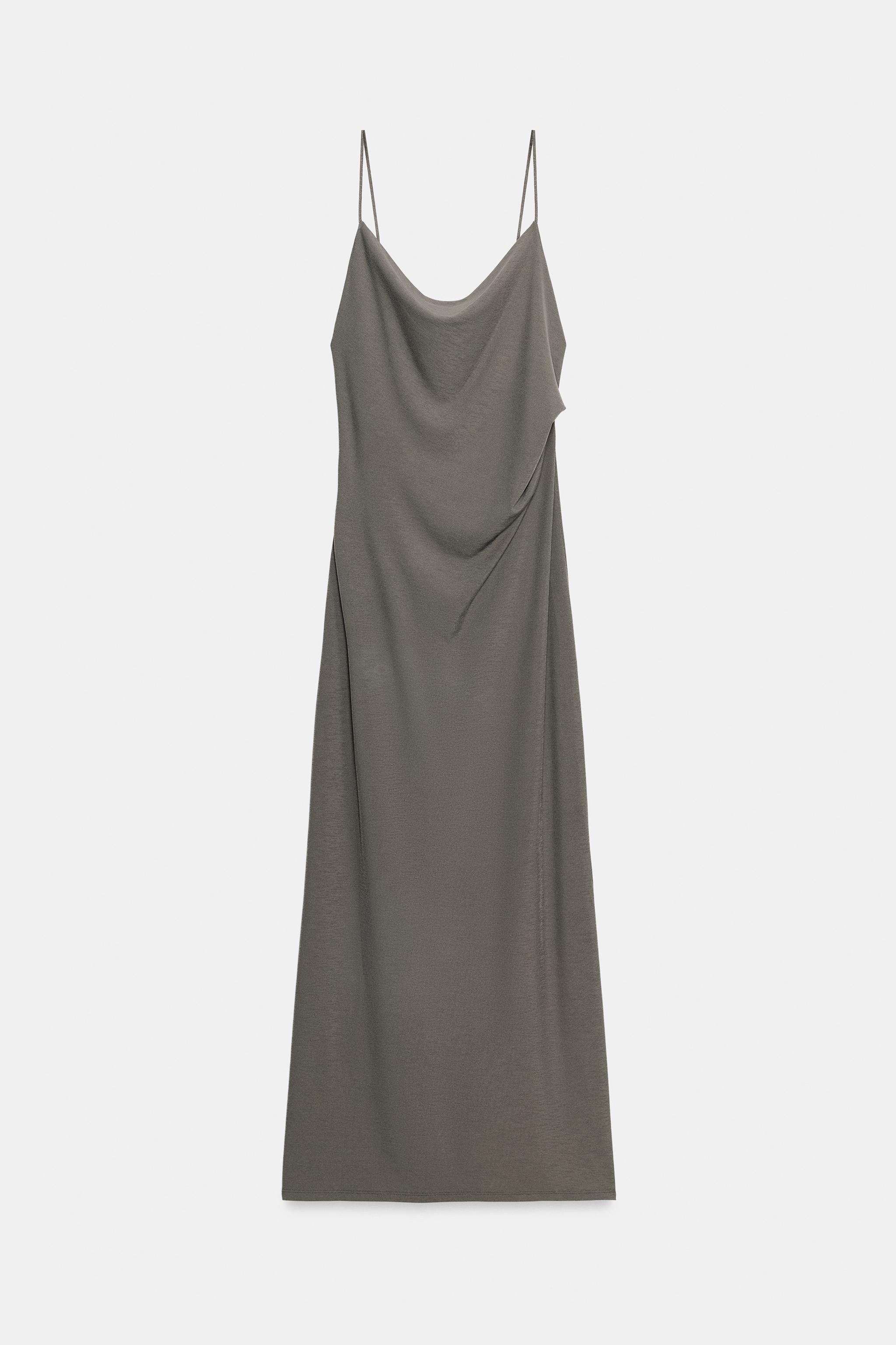 ROBE LONGUE À BRETELLES