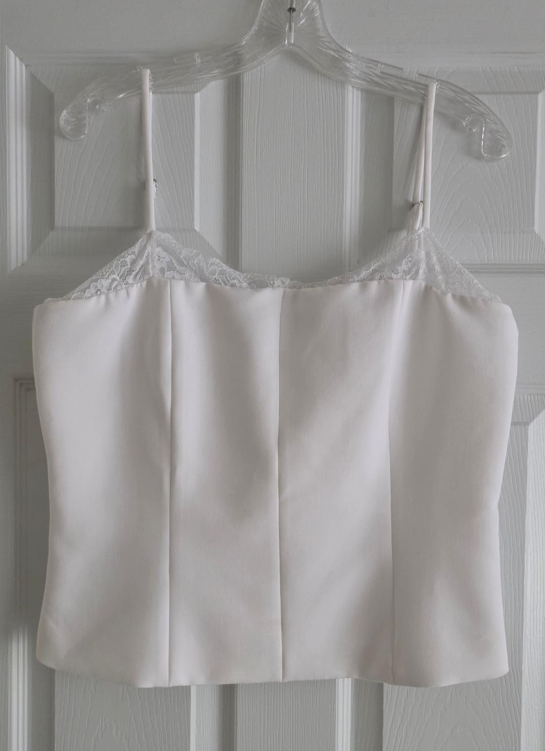 LACE CORSET STYLE TOP