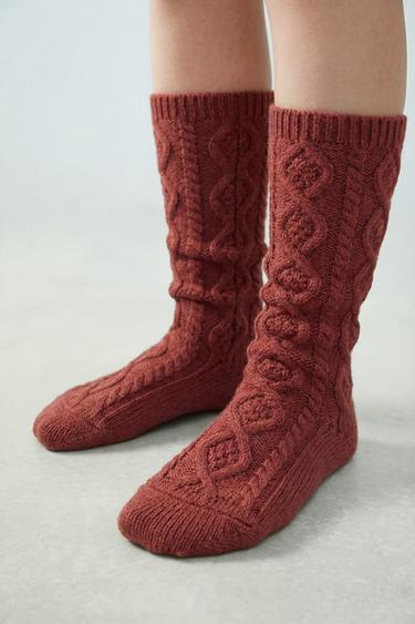 CHAUSSETTES HAUTES À MOTIF CÂBLES EN LAINE ÉDITION LIMITÉE - Bordeaux de Zara - Image 6