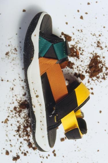 MULTI-COLOURED TECHNICAL SANDALS - Multicoloured by Zara