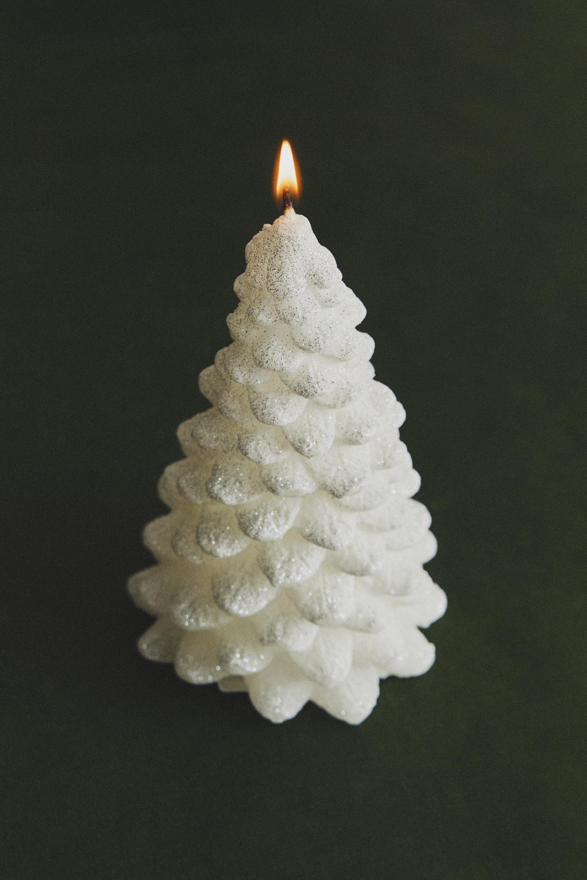 CHRISTMAS GLITTERY FIR TREE CANDLE