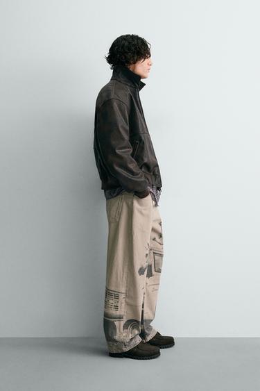 BLOUSON BOMBER EN MATIÈRE SYNTHÉTIQUE GRAVÉ FORD © - Marron de Zara - Image 3